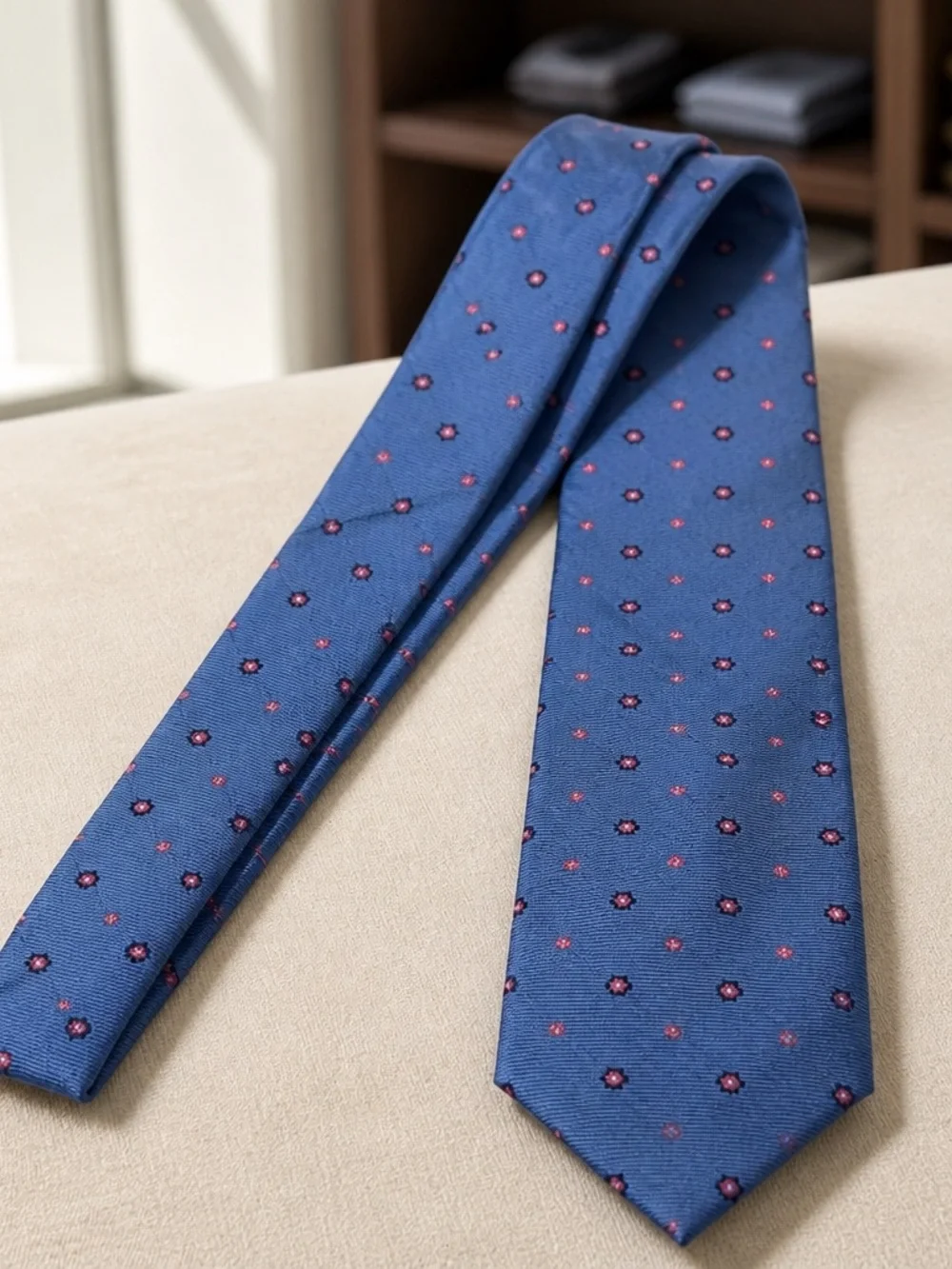 Brooks Brothers 100% Silk Blue Tie Features a Delicate Micro Floral Pattern EUC